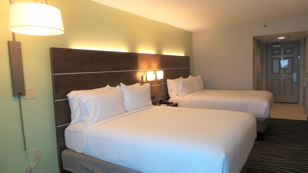 Holiday Inn Express & Suites Oceanfront Daytona Beach Shores By Ihg Kültér fotó