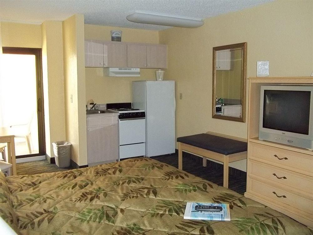 Holiday Inn Express & Suites Oceanfront Daytona Beach Shores By Ihg Kültér fotó