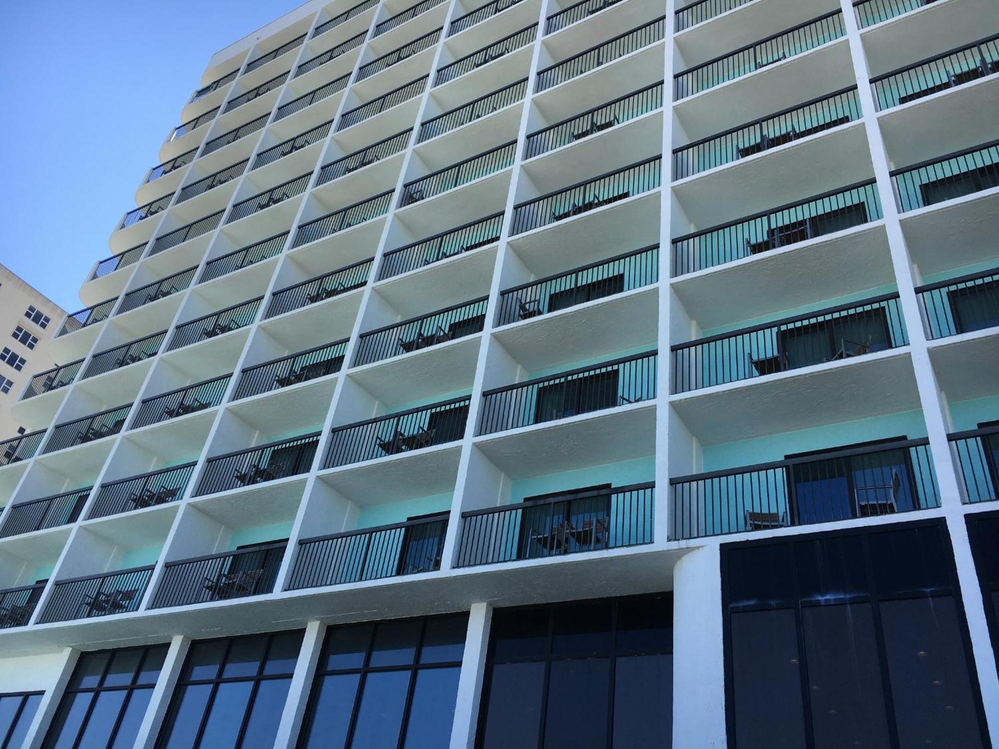Holiday Inn Express & Suites Oceanfront Daytona Beach Shores By Ihg Kültér fotó