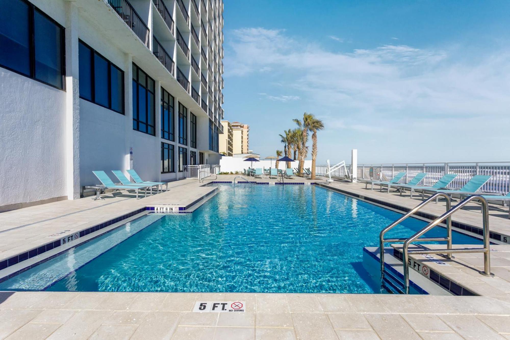 Holiday Inn Express & Suites Oceanfront Daytona Beach Shores By Ihg Kültér fotó
